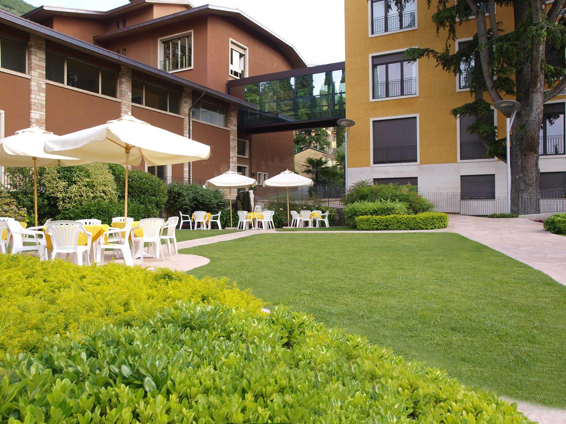 Garda Family House Hotel Castelletto Di Brenzone Kültér fotó